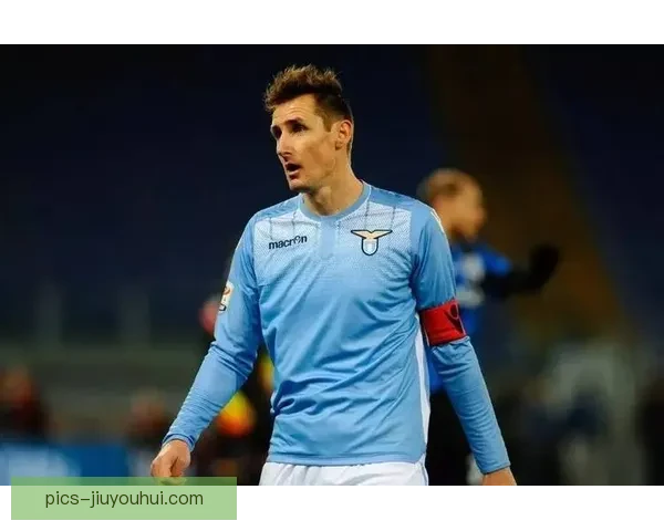 克洛泽回归拉齐奥加盟教练团队开启新篇章 克洛泽回归拉齐奥加盟教练团队开启新篇章